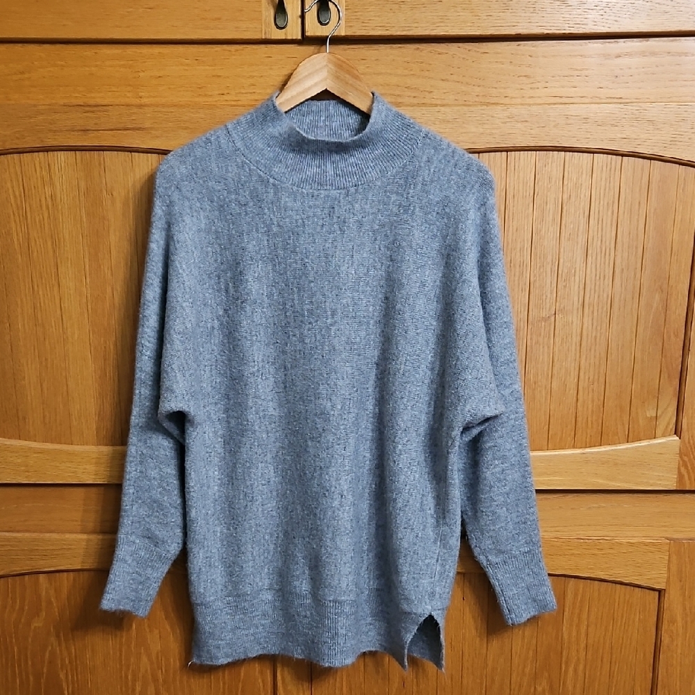 Men's Gray Sweater